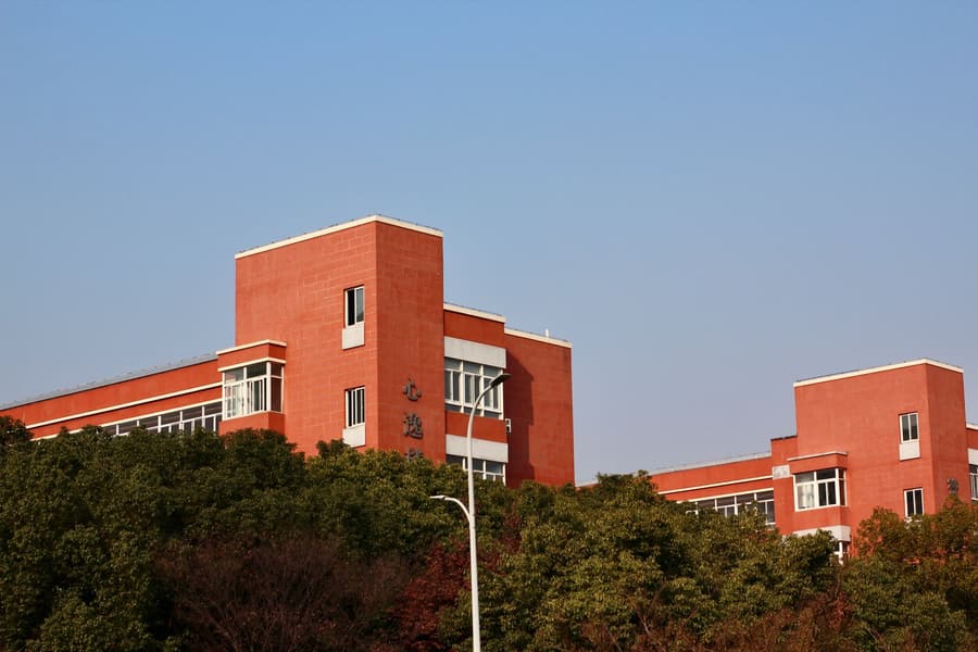 Gundecha School, Kandivali East